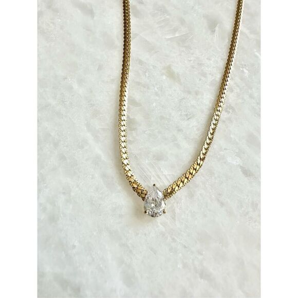 Gold flat chain mod style necklace with pear cut cubic zirconia - Picture 2 of 2